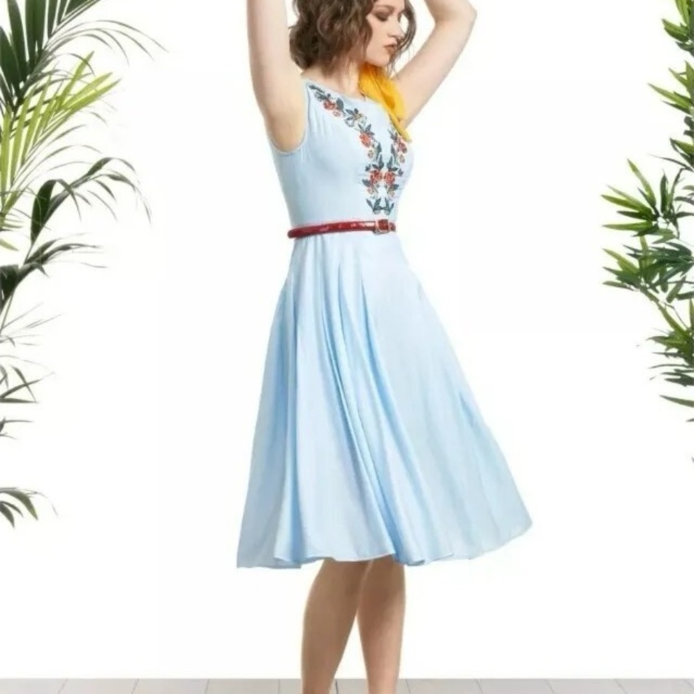Chic Light Blue Floral Embroidered Midi Dress - Picture 2 of 15